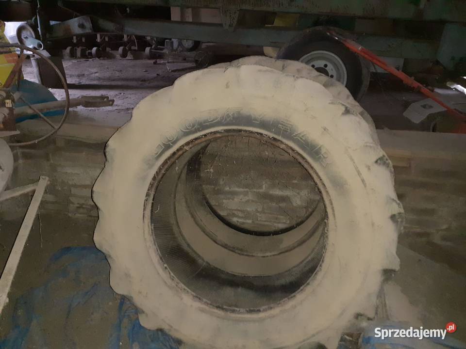 Dwie opony do ciągnika 149 R28 Olszanka