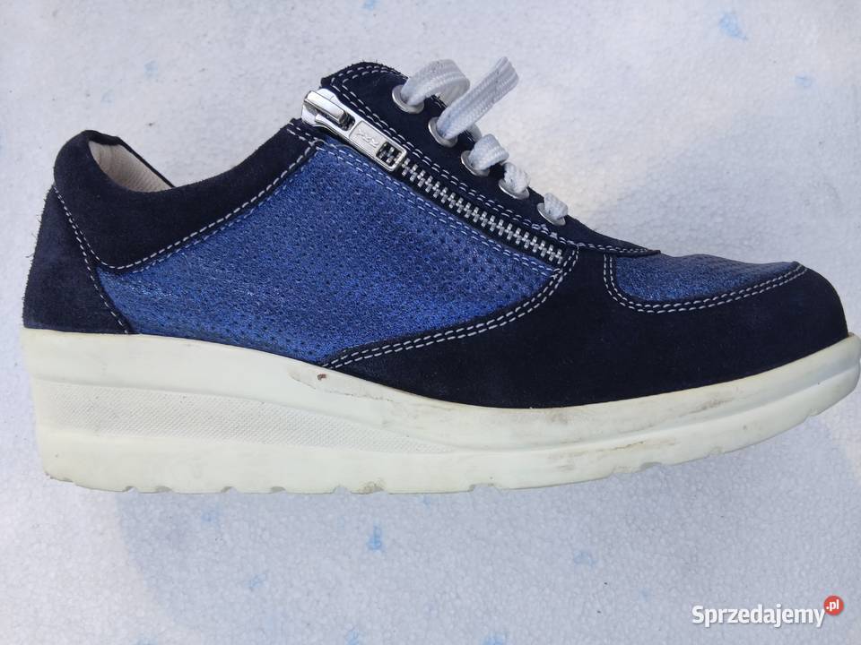 39 buty damskie Granatowe sneakersy koturn 5 Szczerbice sprzedam