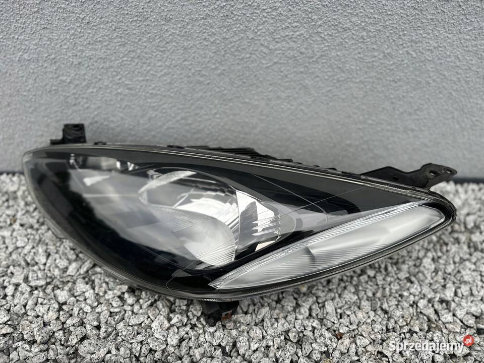 Mazda 2 II 20072014 Lampa Reflektor Lewy Europa dolnośląskie Mirsk sprzedam