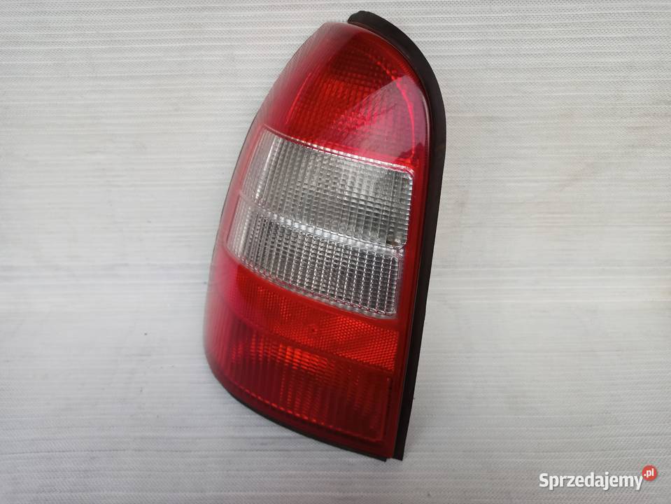 Opel Vectra B Kombi Caravan lampa tył tylna lewa osobowe łódzkie Sieradz