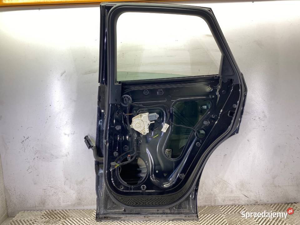 DRZWI PRAWY TYŁ AUDI Q3 I Hatchback 1118 Drzwi