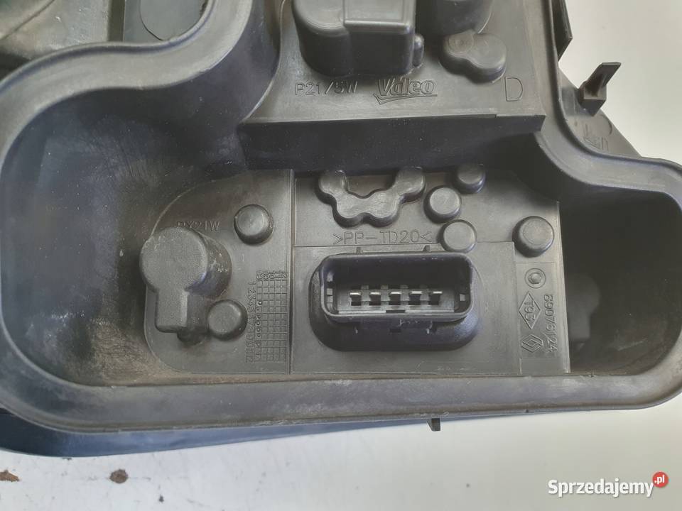 Renault Megane III Coupe 0816r TYLNA LAMPA PRAWA Rudka