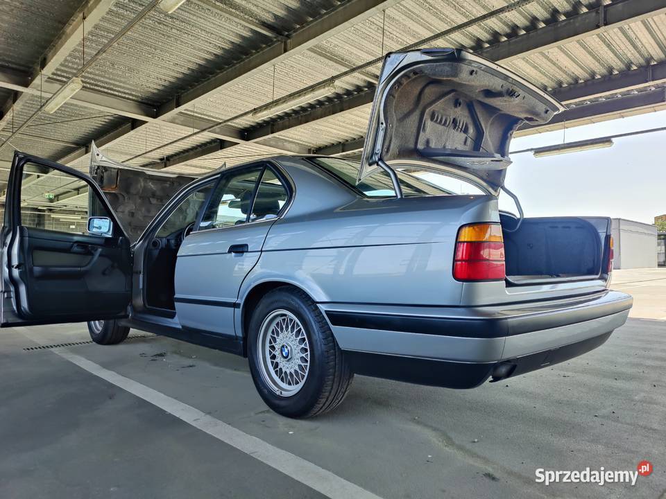 KLASYCZNE I KULTOWE BMW E34 520i Lachs Silver sprowadzony śląskie Bytom