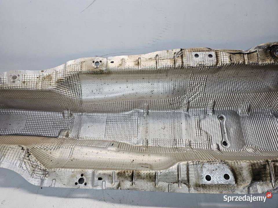 OSŁONA TERMICZNA TUNELU AUDI A3 8V VOLKSWAGEN osobowe Przystajń