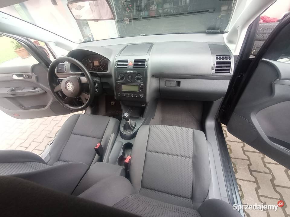 Śliczny VW Touran 7 osobowy zamiana Paczków sprzedam