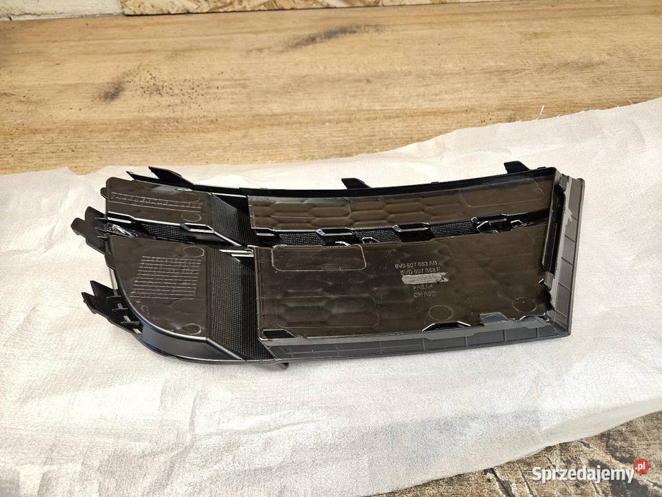 AUDI A3 8V3 LIFT SLINE KRATKA PRAWA ZDERZAKA Międzychód