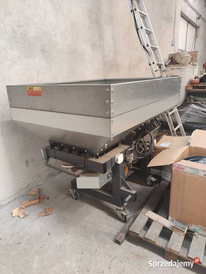 Rozsiewacz nawozów zawieszany 800 l ocynk inox