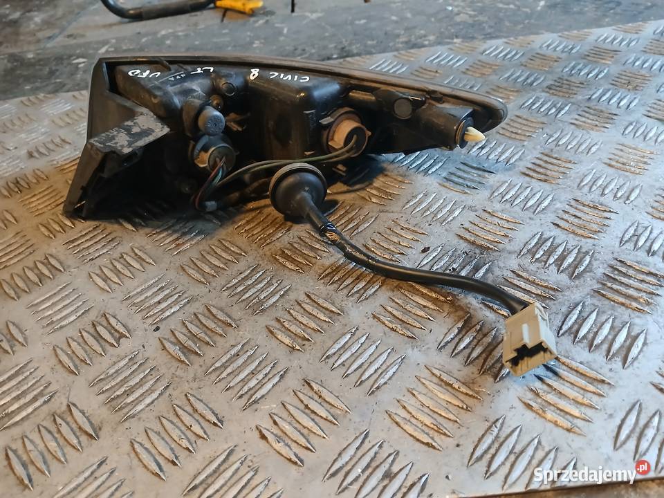 Lampa lewa tył tylna Honda Civic VIII 8 UFO 5D Radłów sprzedam