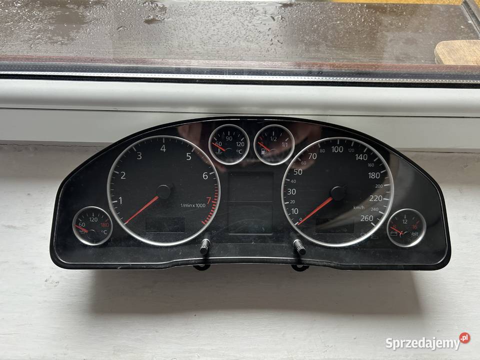 Licznik zegary Audi A6C5 2003 30 benzyna ASN