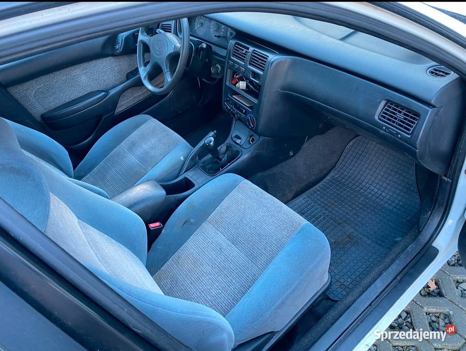 Toyota Carina 16 Toyota Corolla 14 nieuszkodzony Tanowo