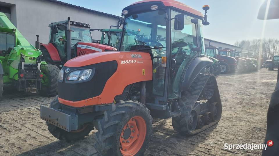 Ciągnik sadowniczy Kubota M8540 na gąsiennicach Zaklików