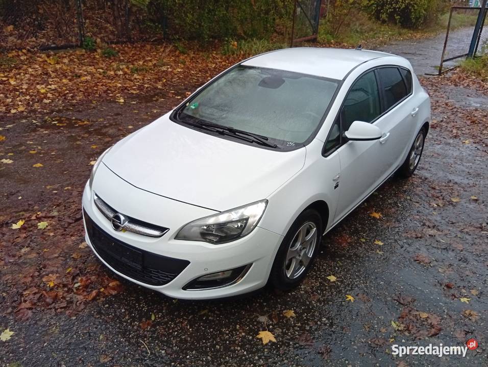 Opel Astra Lift 17 CDTI Isuzu Navi Tempomat PDC diesel Biesiekierz sprzedam