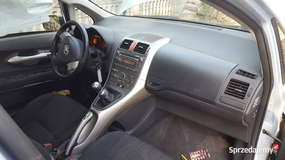 toyota auris I 20 d4d cała na częśći Maski Ostrów Wielkopolski sprzedam