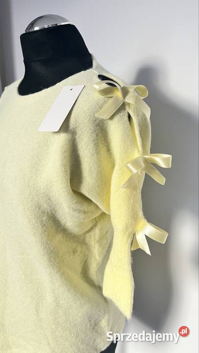 Sweter z kokardkami wycięcia amarant banan mięta Rozmiar uniwersalny
