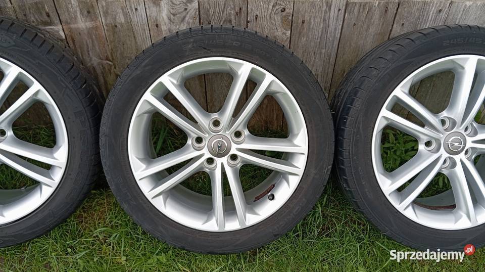 Opel Felgi z oponami R18 245x45 8J ET42 5x120 Radom