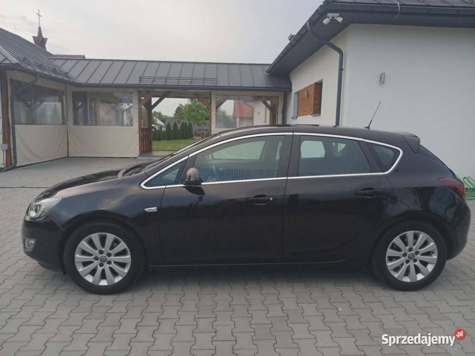 Opel Astra J COSMO 16 T 180 Grzane fotele Xenon manualna Przeworsk sprzedam