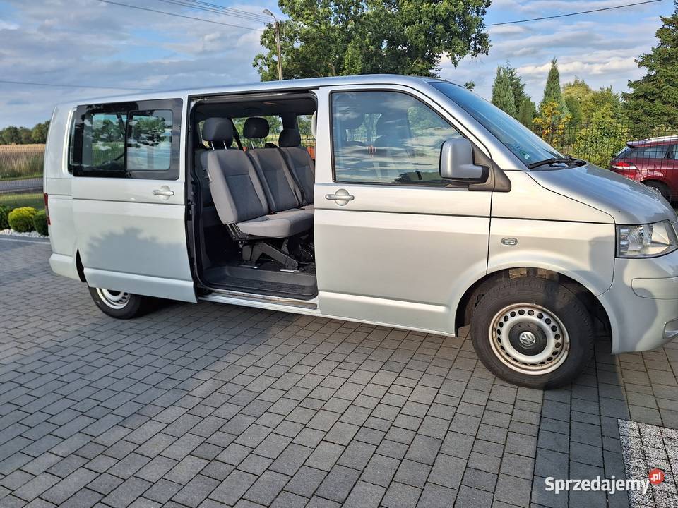 Wyporzyczalnia samochodów VW T5 Lang 9 osobowy łódzkie Raczyn wynajem pojazdu