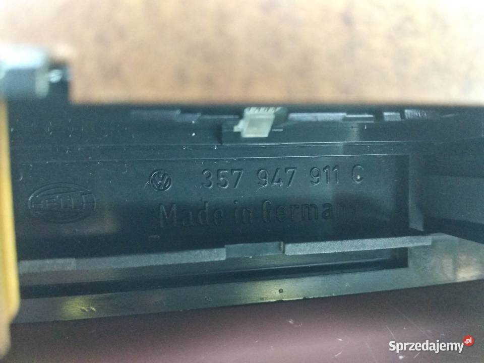 VW Golf MK3 III Passat B3 lampka wewnętrzna osobowe Sieradz