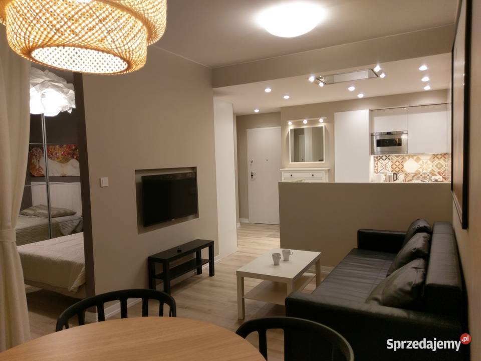 Bezpośrednio nowoczesne koło Metro Słodowiec Warszawa