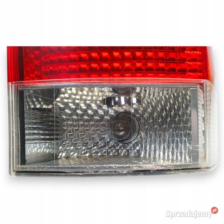 LAMPA PRAWA Volvo V70 II XC70 kombi LIFT LED osobowe Oświetlenie Chełm