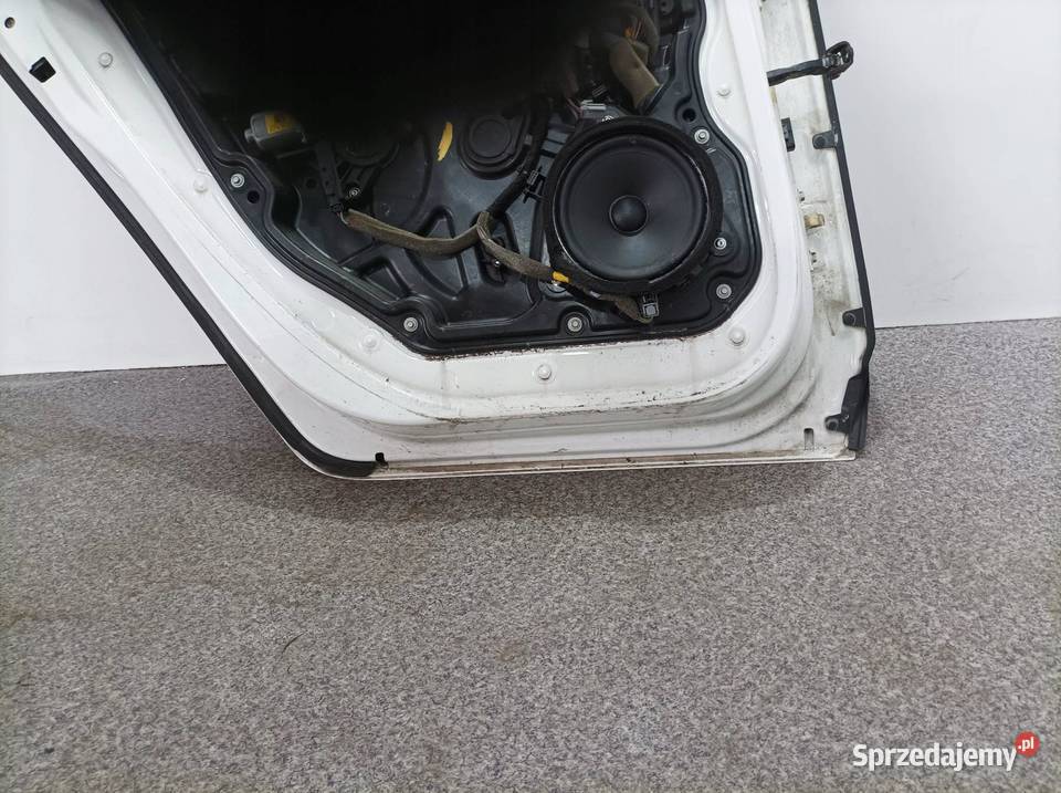 DRZWI LEWE TYŁ 614 KOMBI Volvo V60 I 2010 Rok produkcji 2011