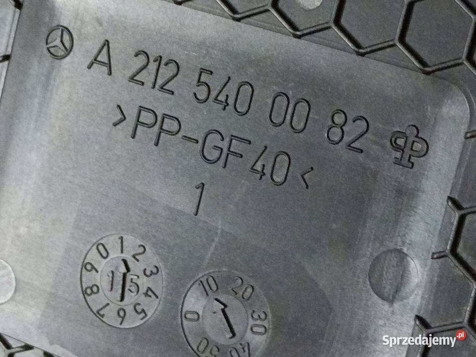MERCEDES W212 POKRYWA SKRZYNKI BEZPIECZNIKÓW osobowe Pleszew