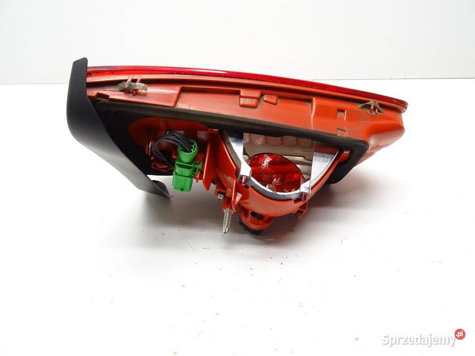 LAMPA PRAWY TYŁ PRAWA W KLAPĘ 4G5945094A AUDI A6 osobowe małopolskie