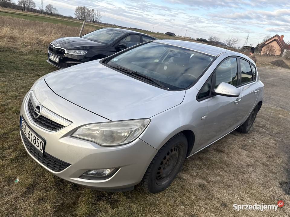Opel astra j 17cdti uszkodzony manualna Chociwel