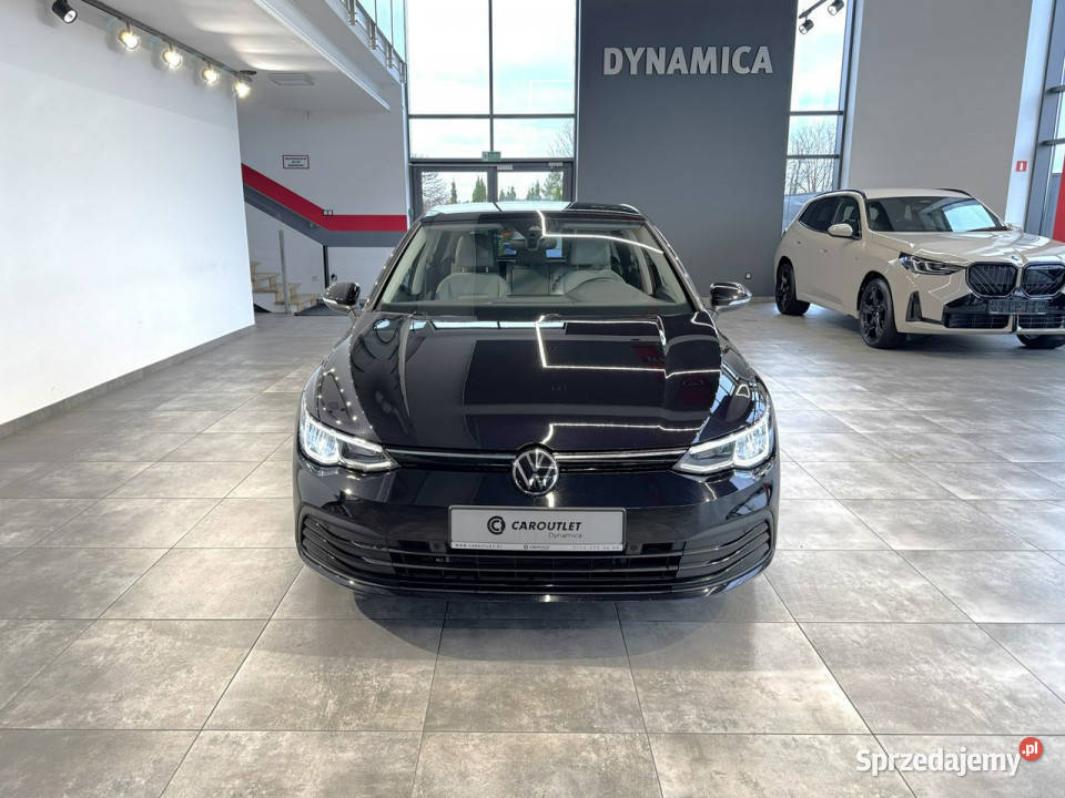 Volkswagen Golf Life 10TSI 110 M6 2022 r salon I czarny Myślenice
