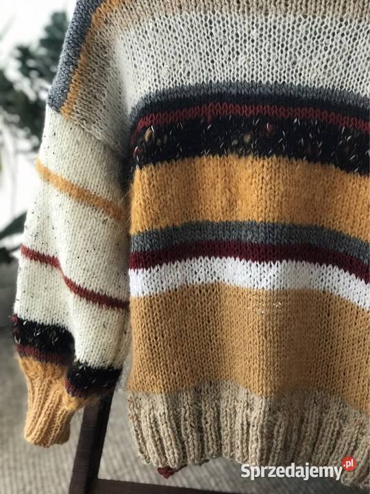 Krótki kardigan sweter zrobiony na drutach pasy Swetry i golfy