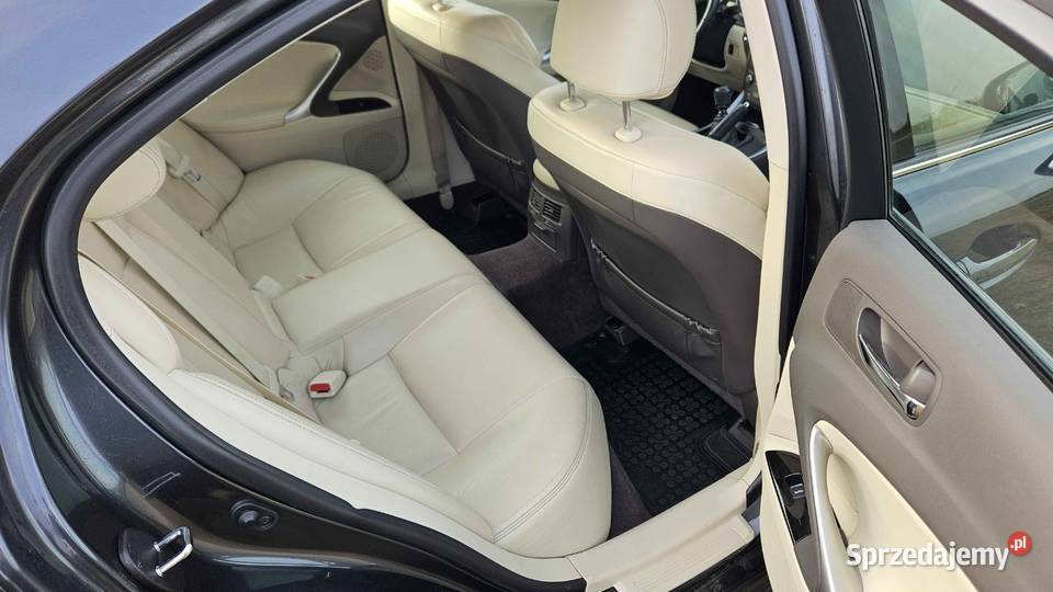 Lexus IS 220d nieuszkodzony mazowieckie Warszawa