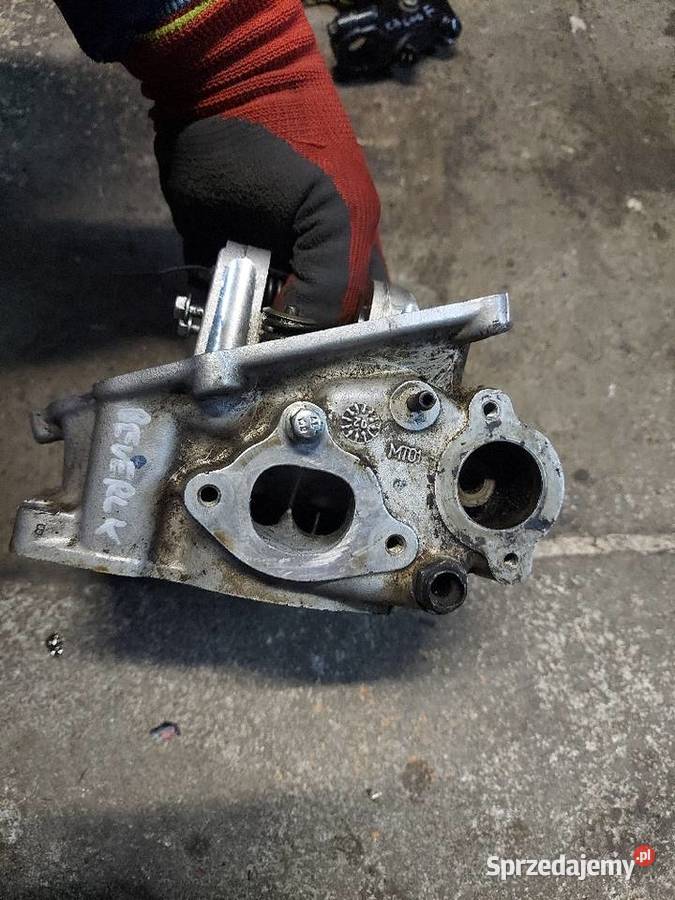 Piaggio Beverly 125 głowica zawór zawory Cylindry, głowice, pierścienie Jelenia Góra