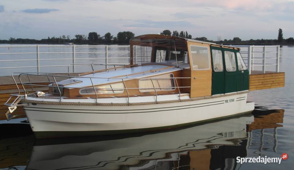 Houseboat 9  –  komfortowa łódź mieszkalna z ogrzewaniem, łazienką i silnik