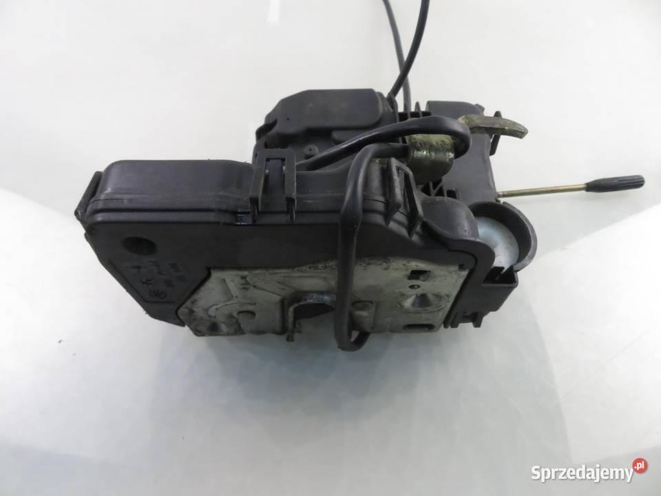 ZAMEK LEWY PRZEDNI MERCEDES W203