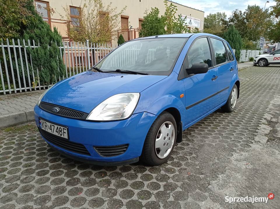 Ford Fiesta 2003 13 benzyna długie opłaty stan Kraków