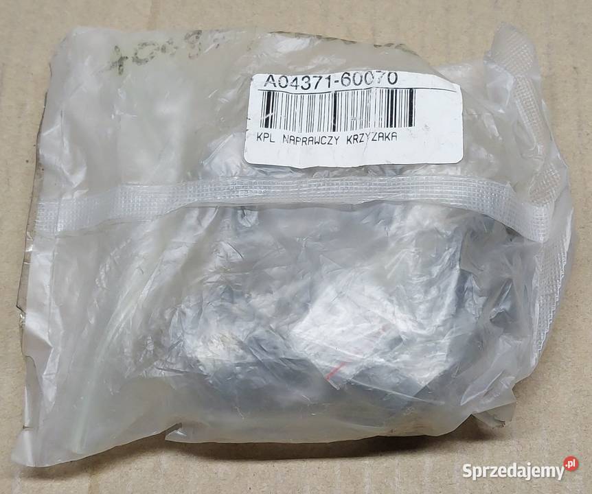 KRZYŻAK WAŁU TOYOTA LAND CRUISER 0437160070