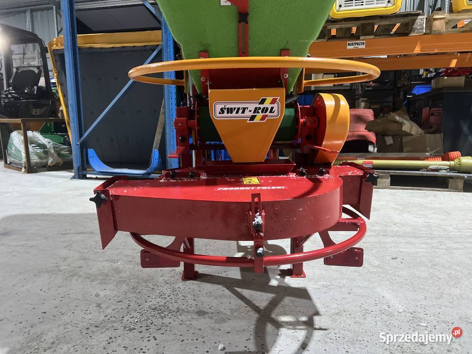 Rozsiewacz na taśmę SADOWNICZY 300 400 600 800 Słomczyn sprzedam