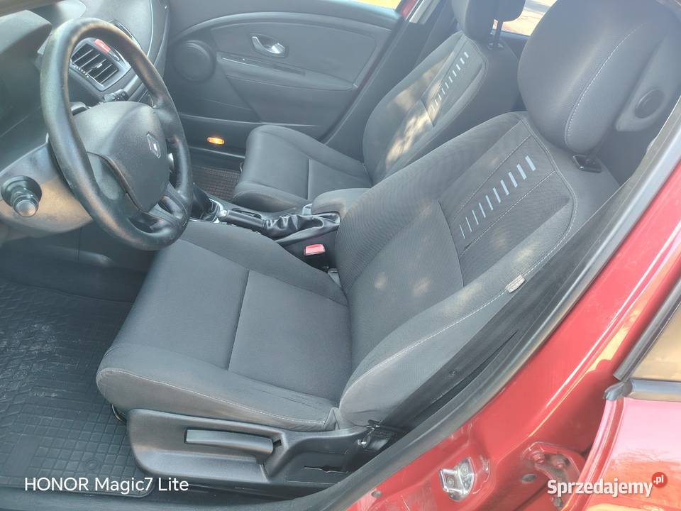 Megane 16 benzyna oryginalny lakier czerwony sprzedam