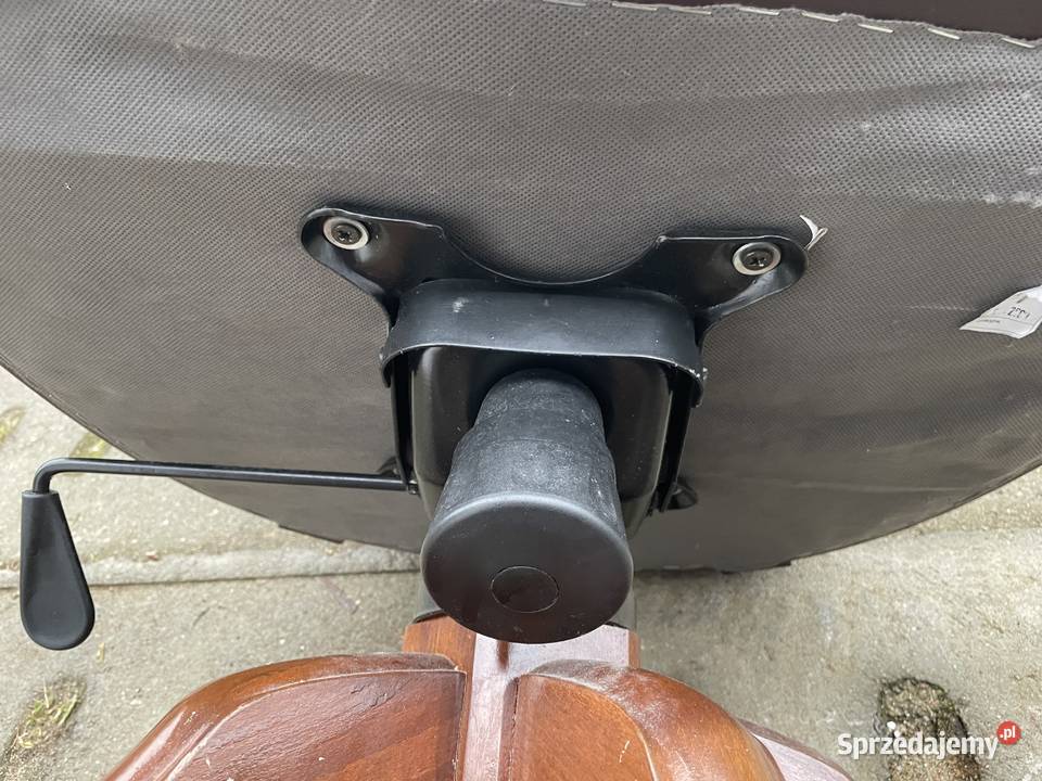 drewniany fotel obrotowy Pruszcz Gdański