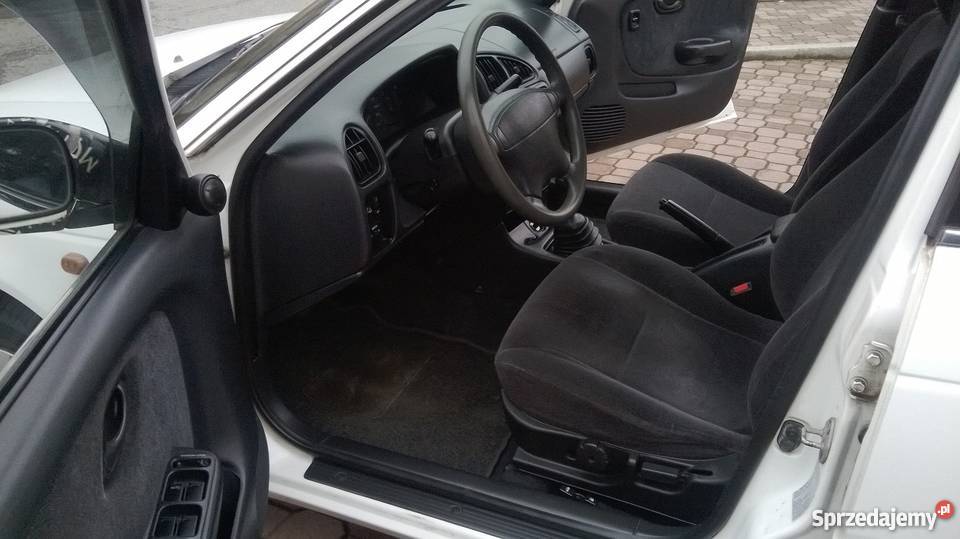 Suzuki Baleno Sedan 16 benzyna 100 nieuszkodzony sprzedam