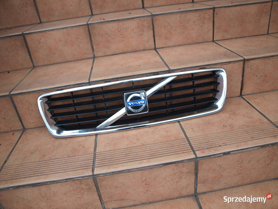 Volvo C30 grill chrom atrapa przód 2006 2010r Kalisz