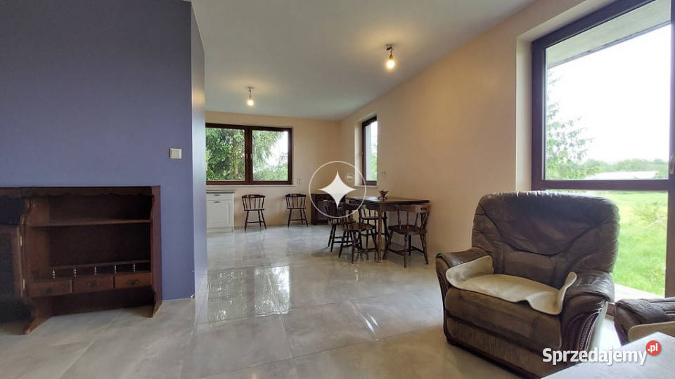 Duży dom z siedliskiem Mokre powiat bialski