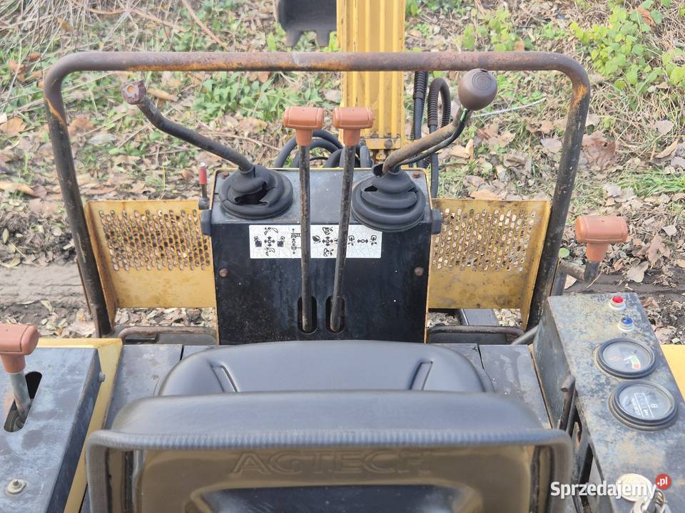 Koparka YANMAR YB10 Małuszyn