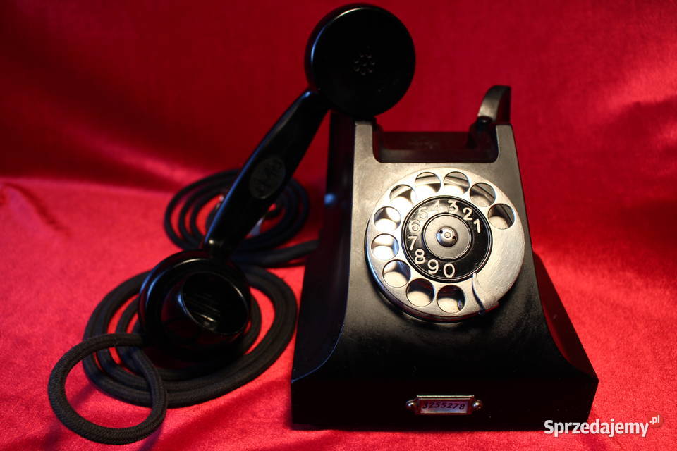 Zabytkowy telefon CZPE DC21 z 1946r