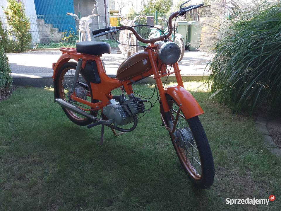 Komar 2352W