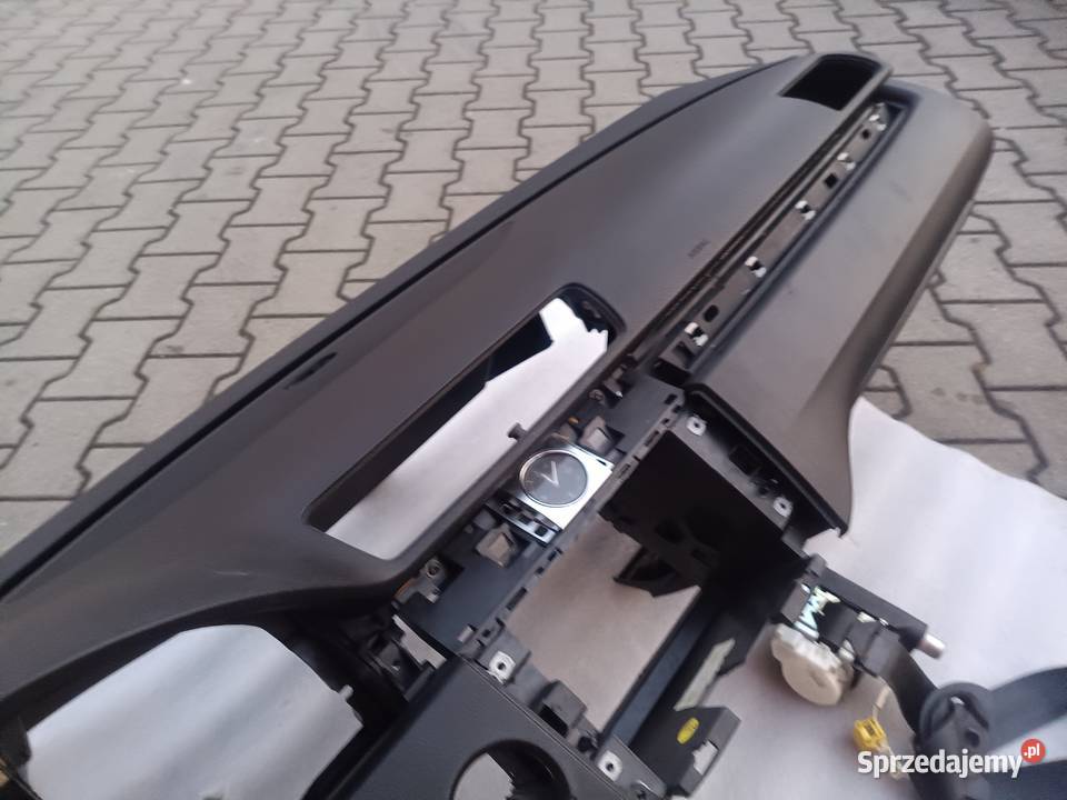 Volkswagen Passat B7 deska konsola komplet
