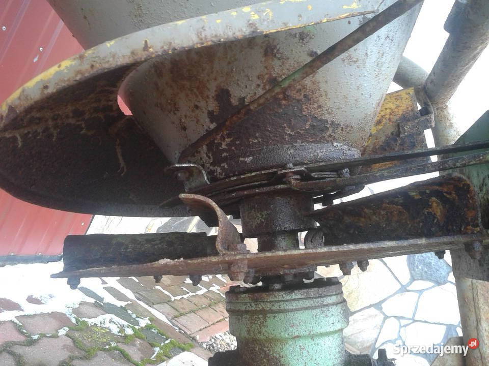siewnik do nawozów typ lejek nieuszkodzony Maszyny rolnicze Maszyny rolnicze Dziuchów