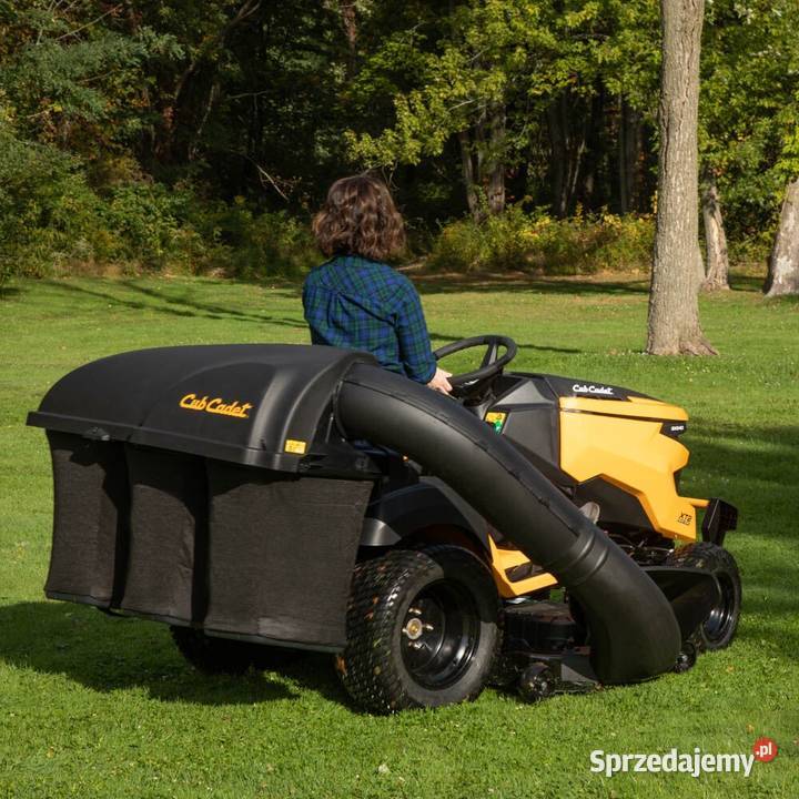 Kosz na trawę trzykomorowy 210 L Cub Cadet XT3