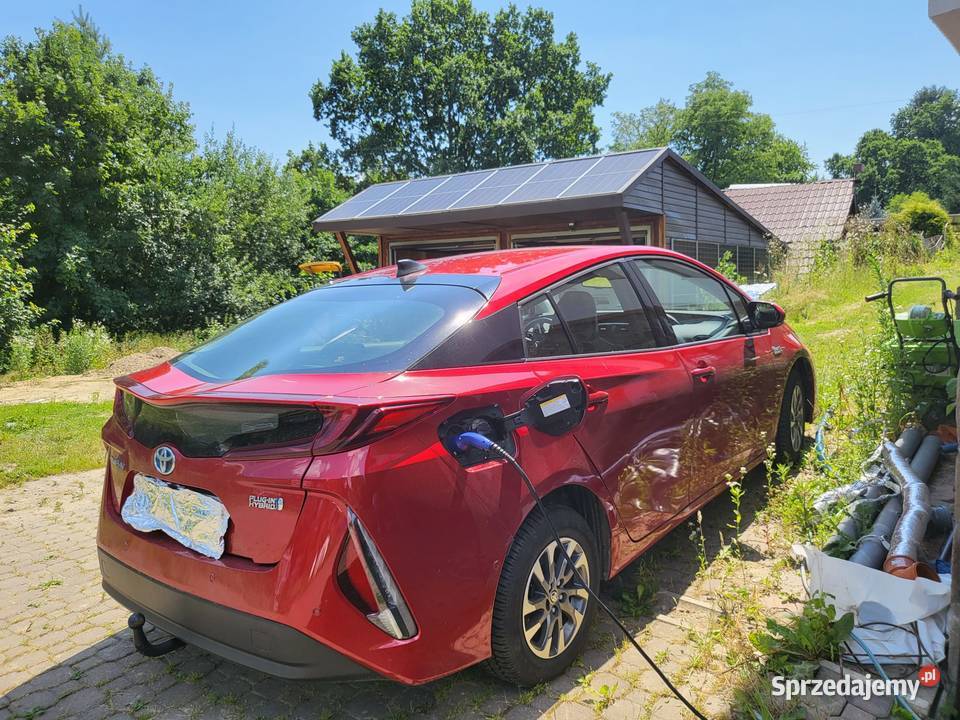Toyota Prius PlugIn Hybrid 2017 Executive Sanok