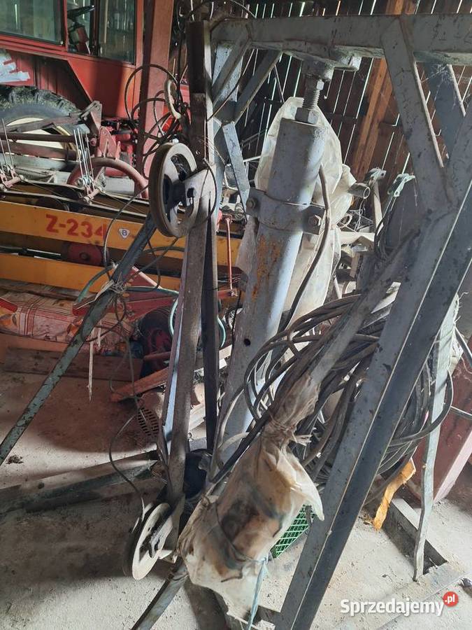 Wyciąg budowlany Nienadówka